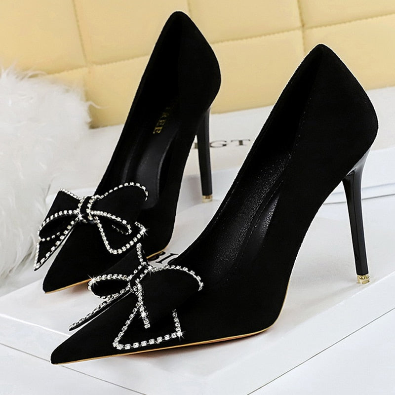 Dam Stilettskor i Flock med Strass – Mycket Hög Klack, Slip-On Design, Svart Elegant Festskor 1