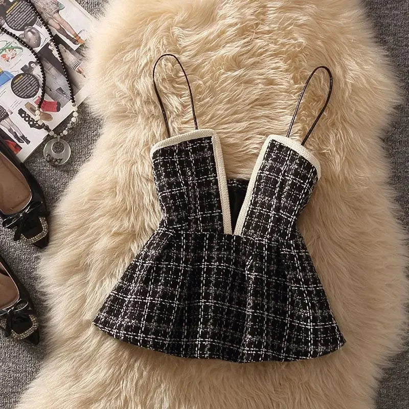 Variant image for Dam Festtoppar med Pärlkrage och Rollkrage i Ull-17