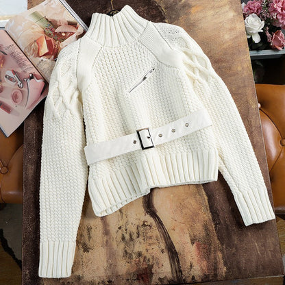 Stickad Dam Tröja med Rollkrage och Blixtlås i Bomull och Polyester – Monokrom Design för Vardag och Fest 3