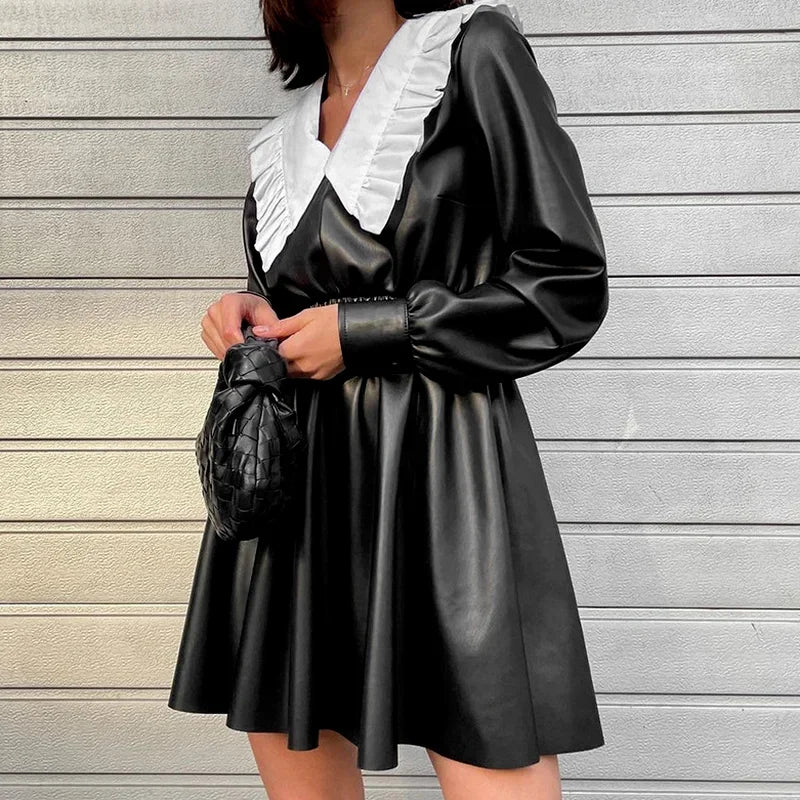 Dam Läderklänning Med Kontrasterande Veckad Krage-4