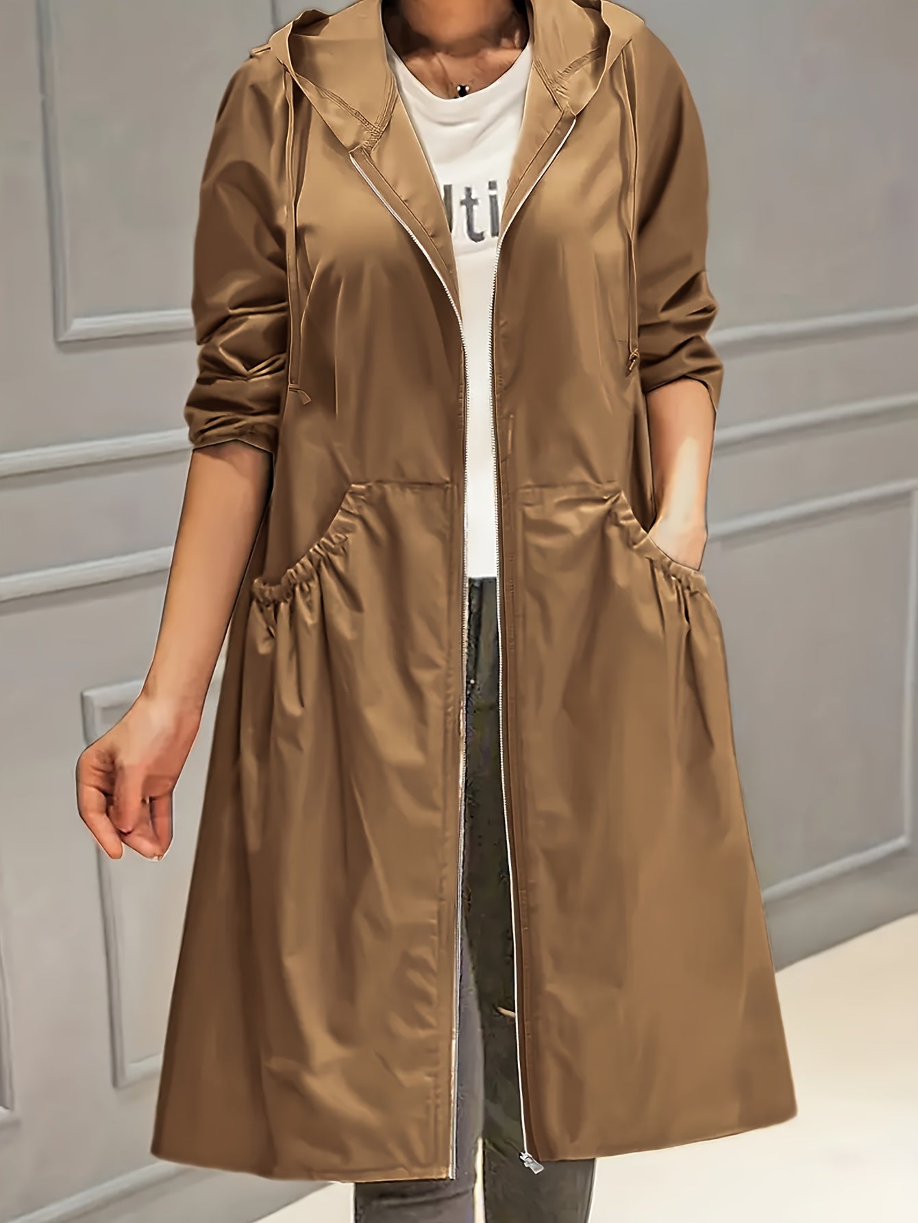 Lång Trenchcoat Dam i Vintage Stil av Högkvalitativt Tyg – Elegant och Tidlös Design 1