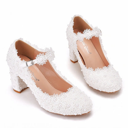 Chunky Heel Pumps för Dam med Runda Spetsar och Vita Pärldetaljer – 7 cm Hög PU och Gummi 4