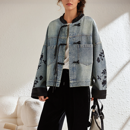 Dam Jeanjacka Vintage Stil 100% Organisk Denim med Broderade Blomdetaljer-5