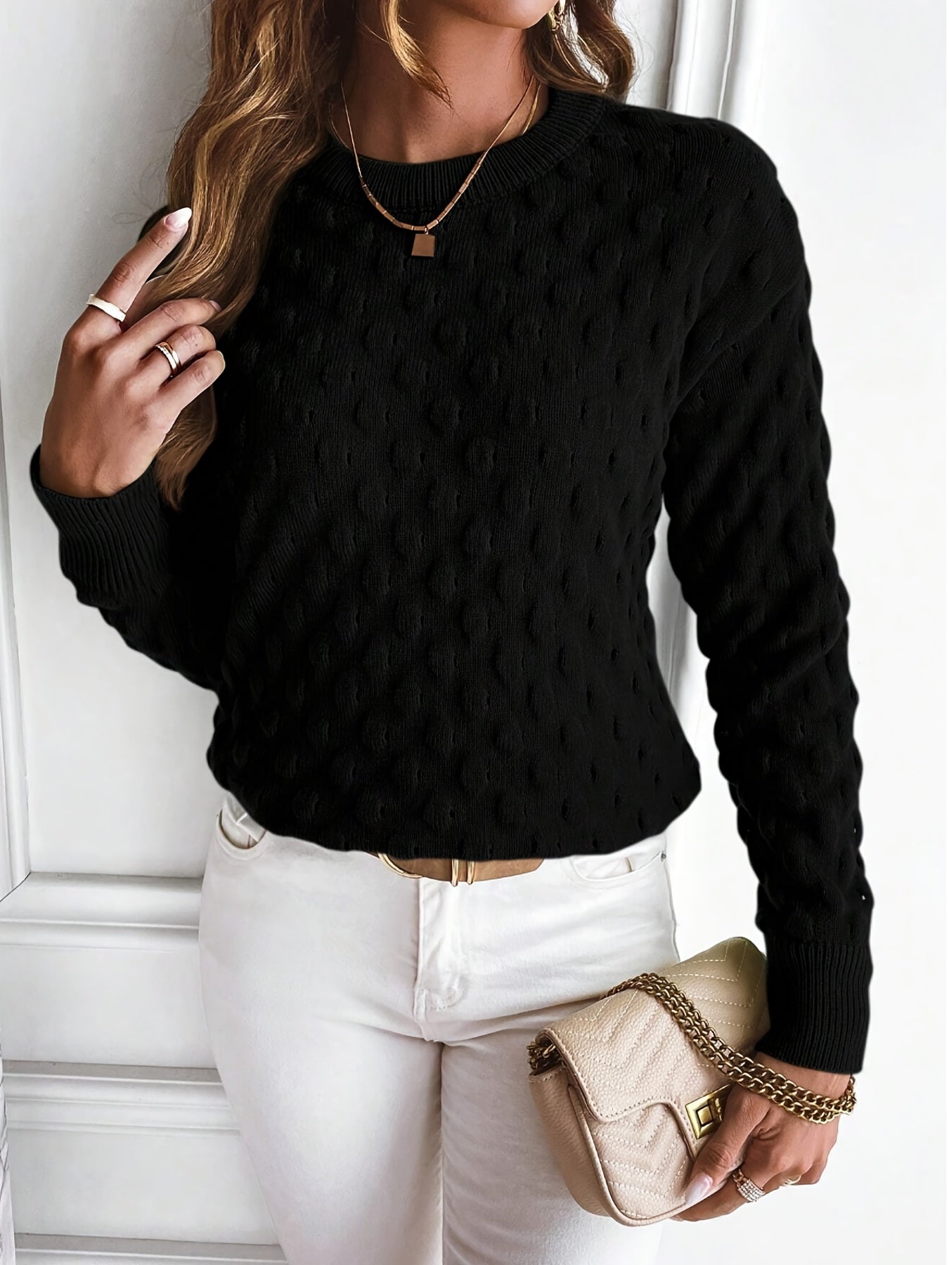 Kvinnors Monokrom Punktmönstrad Tröja i Hållbart Sticktyg – Avslappnad Passform för Kalla Dagar 11