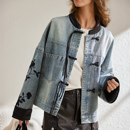 Dam Jeanjacka Vintage Stil 100% Organisk Denim med Broderade Blomdetaljer-3