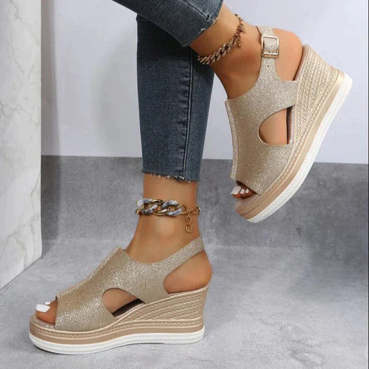 Dam Plateau Sandal med Elegant Design i Syntetiskt Material – Stabil Plattform, Perfekt för Vardag och Fest 1