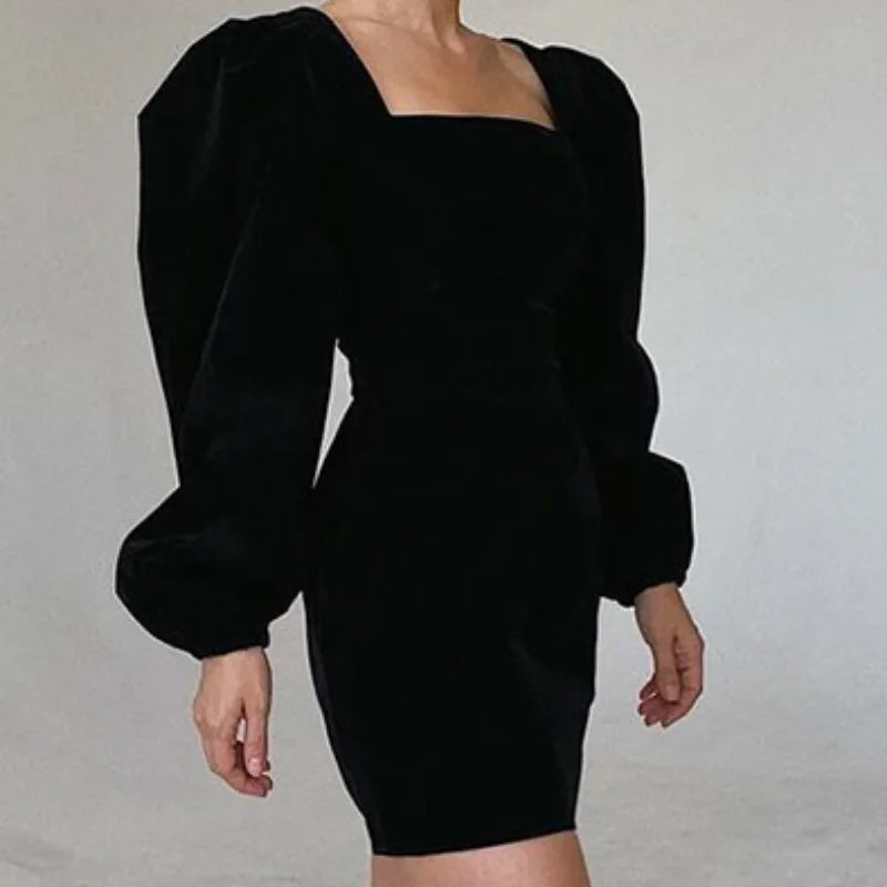 Dam Svart Miniklänning Puffärmar Sammet Elegant-3