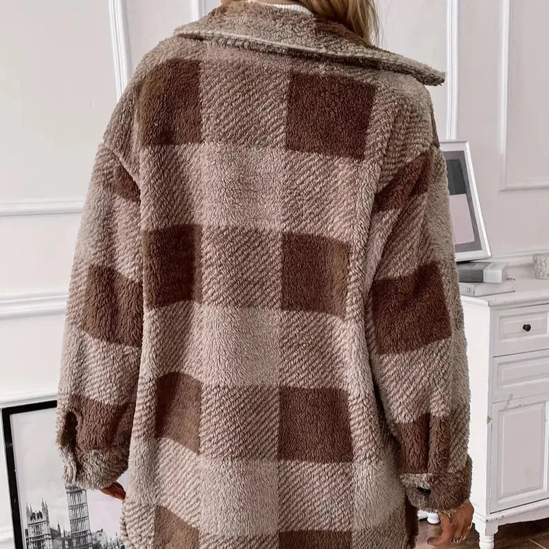 Kvinno Kappa Fluffig Plysch med Brunt Karomönster-3
