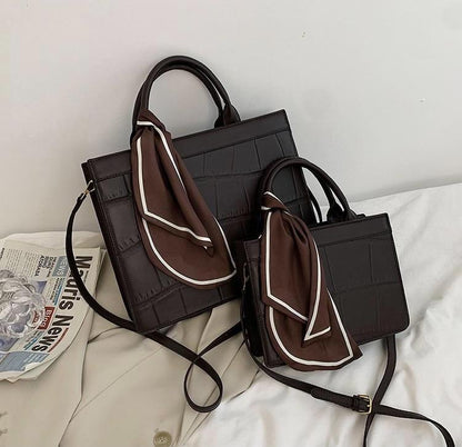 Dam Liten Handväska Krokodilutseende Ekoläder med Gyllene Detaljer-6