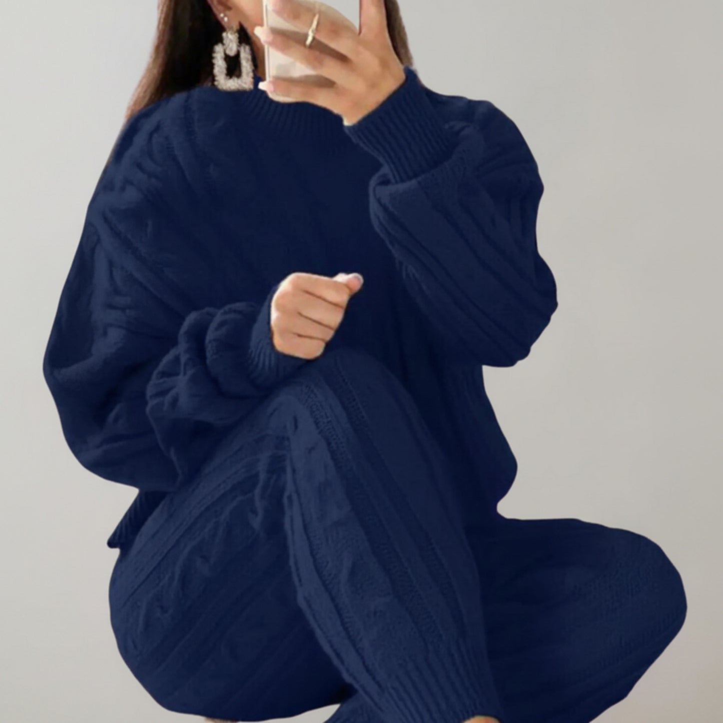 Mjukisset Dam Modern Stickad Stil med Axlar och Byxor