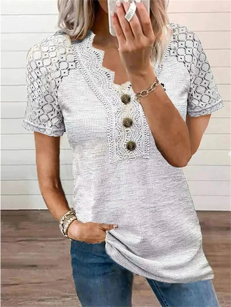 Kortärmad T-shirt för Kvinna med Spetsdetaljer – Mjuk och Andningsbar i Flera Storlekar 12