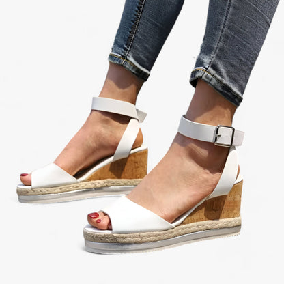 Ortopedische Kilsandalen für Frauen aus Veganleder – Komfortable Plattform mit 3 cm Absatzhöhe und flexibler Passform 3