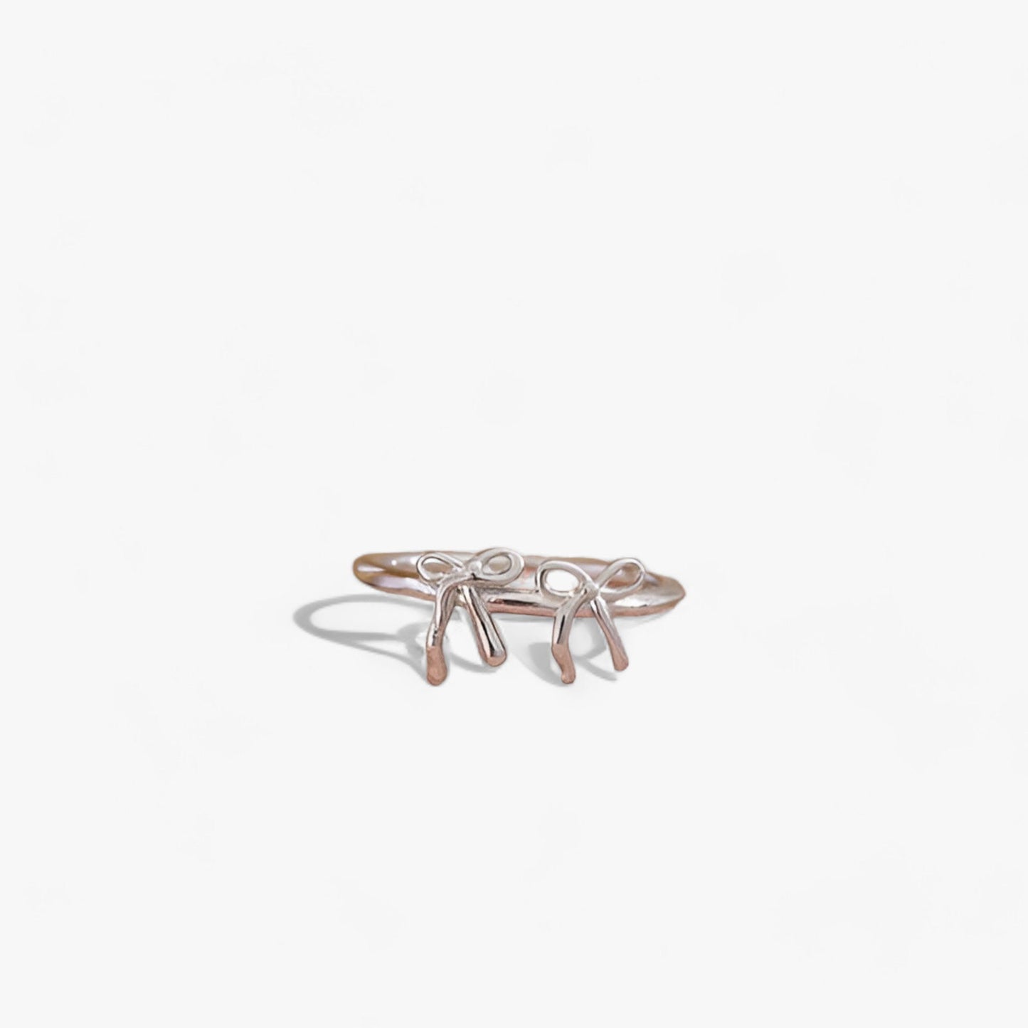 Vattentät Slingring i 18K PVD-belagt Rostfritt Stål – Elegant Silverring för Kvinnor i Flera Storlekar 3