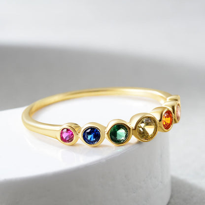 Cirkulär Ring i 925 Sterling Silver med Färgglada Zirconia Stenar – Elegant och Tidslös Smycke för Kvinnor 2