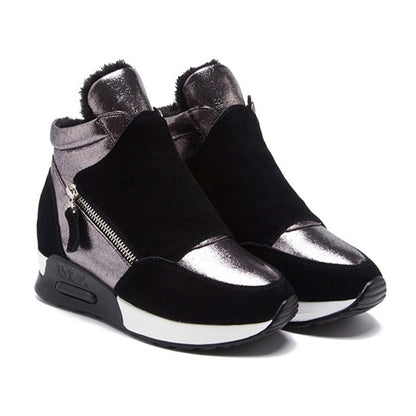Dam Sneakers med Medelstor Kilhäl i Mocka och Plysch – Bekväm och Elegant Design för Vardag och Fest 2