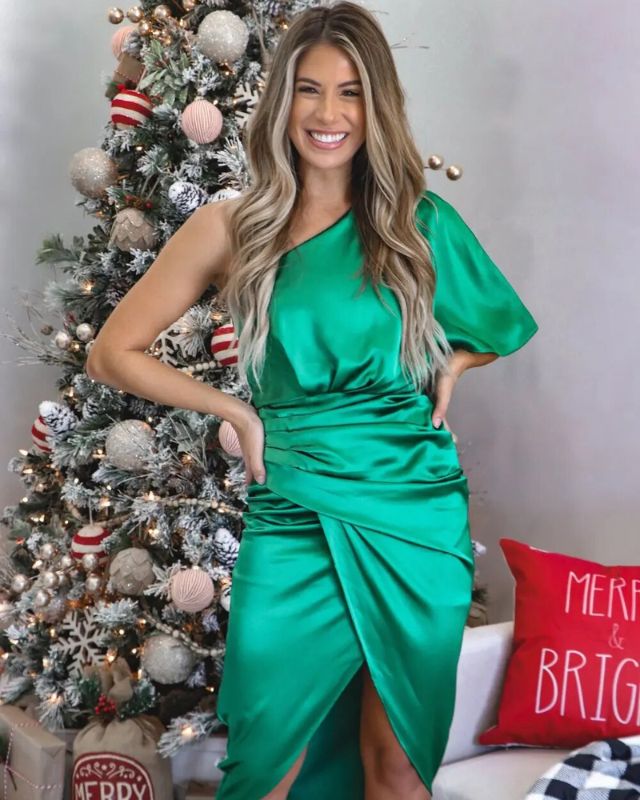 Damklänning Elegant Figurnära Med Broderi-4