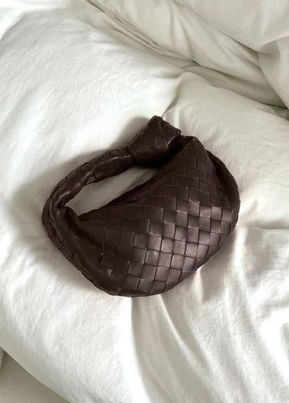 Elegant Damväska Satchel i Syntetiskt Läder med Filigree Detaljer – Svart, Justerbar Axelrem, Perfekt för Vardag och Fritid 10