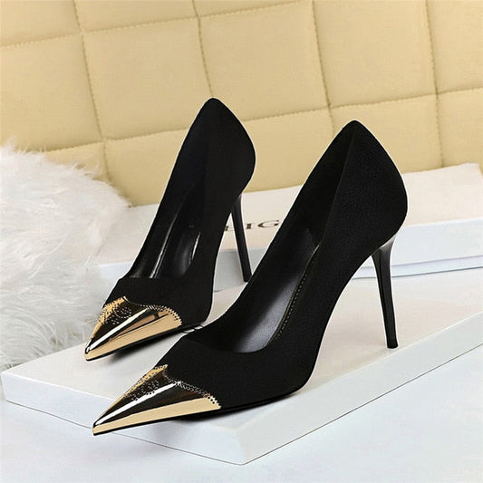 Dam Stiletto Skor i Flock PU-Läder med Metalliska Detaljer-1