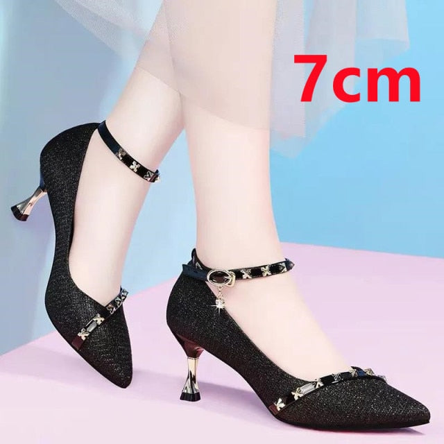 Variant image for Dam Stiletto Pumps Spetsig Design PU-material-1