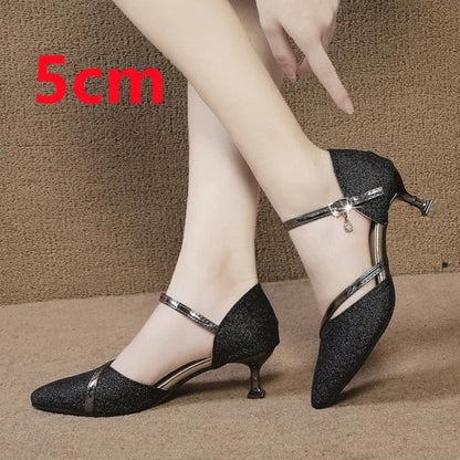 Variant image for Dam Stiletto Pumps Spetsig Design PU-material-4