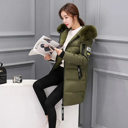 Dam Kappa Steppmantel med Avtagbar Pälskrage och Modern Design-4