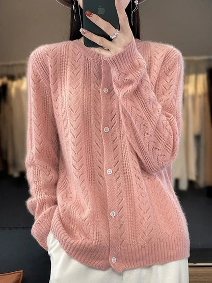 Lång Ajour Ullkofta Dam med Knappstängning - Elegant Cardigan för Vardags och Fest 3